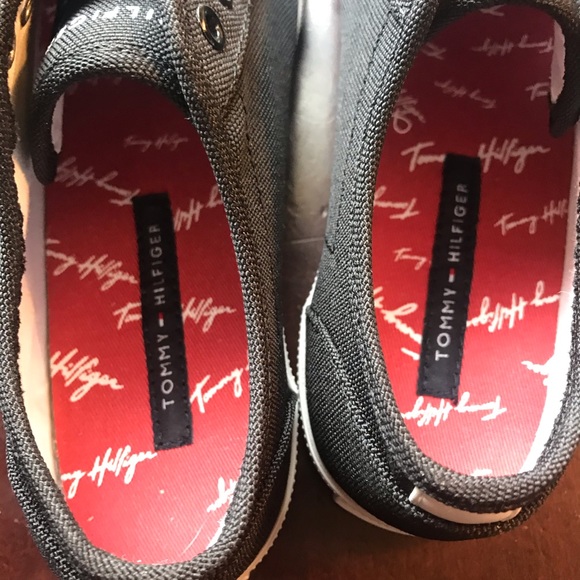 Tommy Hilfiger Sneakers size 7 - Picture 6 of 6